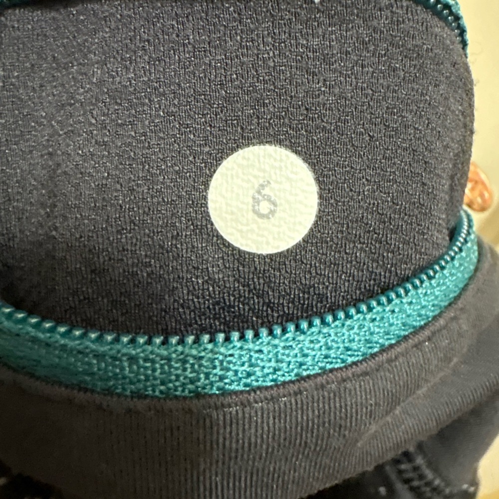 EUC Lululemon Kanto Catch Me Shorts - Picture 4 of 5